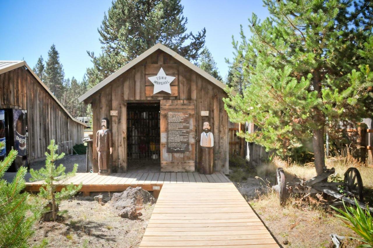 Bend-Sunriver Camping Resort 24 Ft. Yurt 16 Extérieur photo