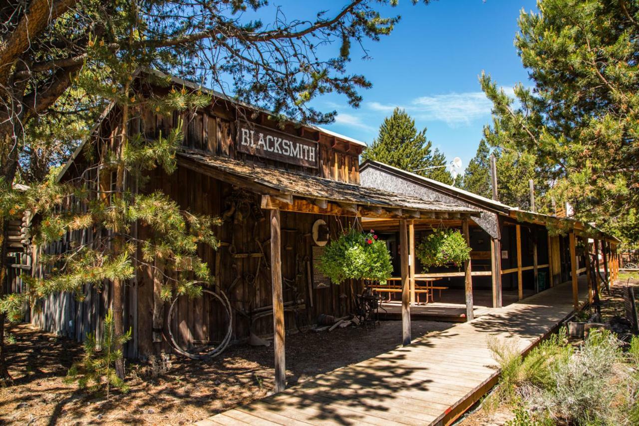 Bend-Sunriver Camping Resort 24 Ft. Yurt 16 Extérieur photo